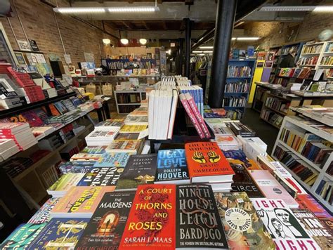 Where to Donate Books in Chicago: A Multifaceted Perspective